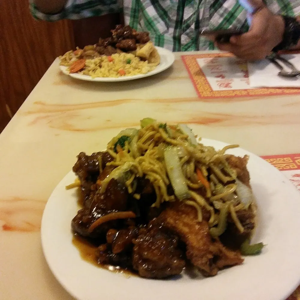 Sesame Chicken Lo Mein Noodles